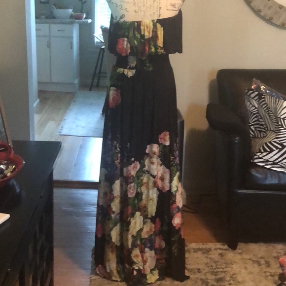 LAST CHANCE💄 Alberto I Makali Strapless Maxi Dress, size small - Picture 2 of 5